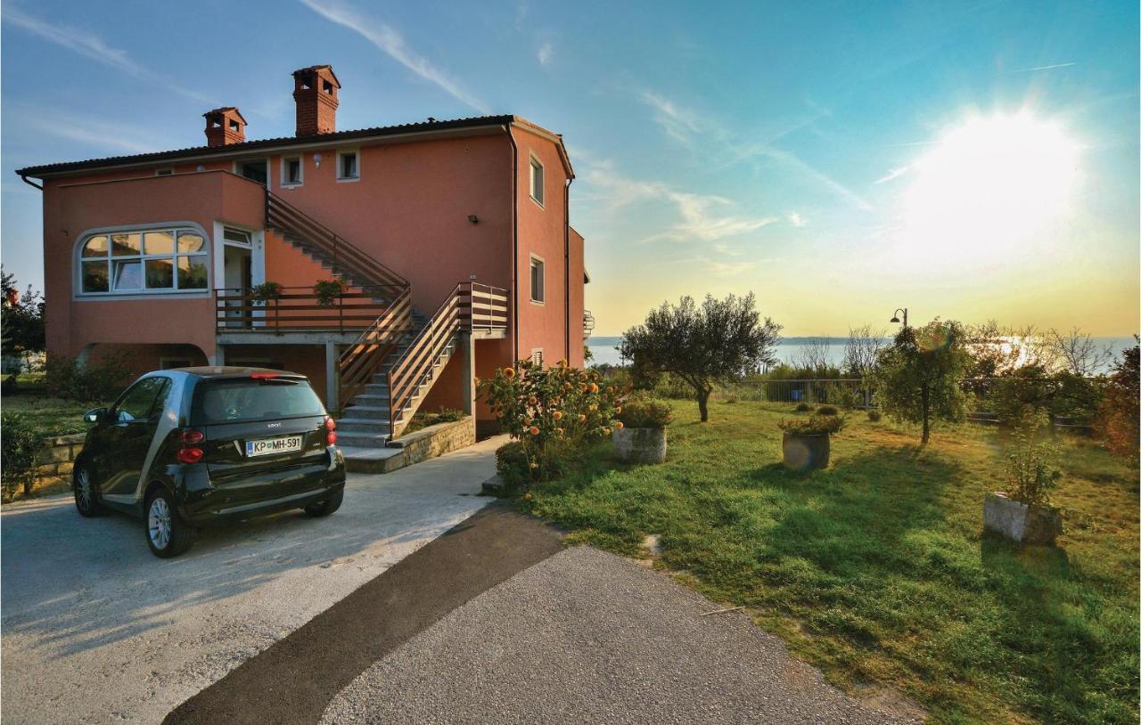 2 Bedroom Amazing Apartment In Portoroz Exterior foto