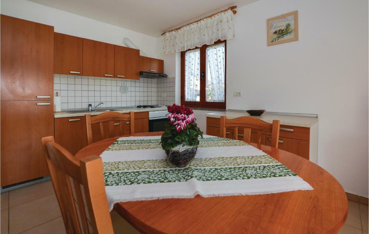 2 Bedroom Amazing Apartment In Portoroz Exterior foto