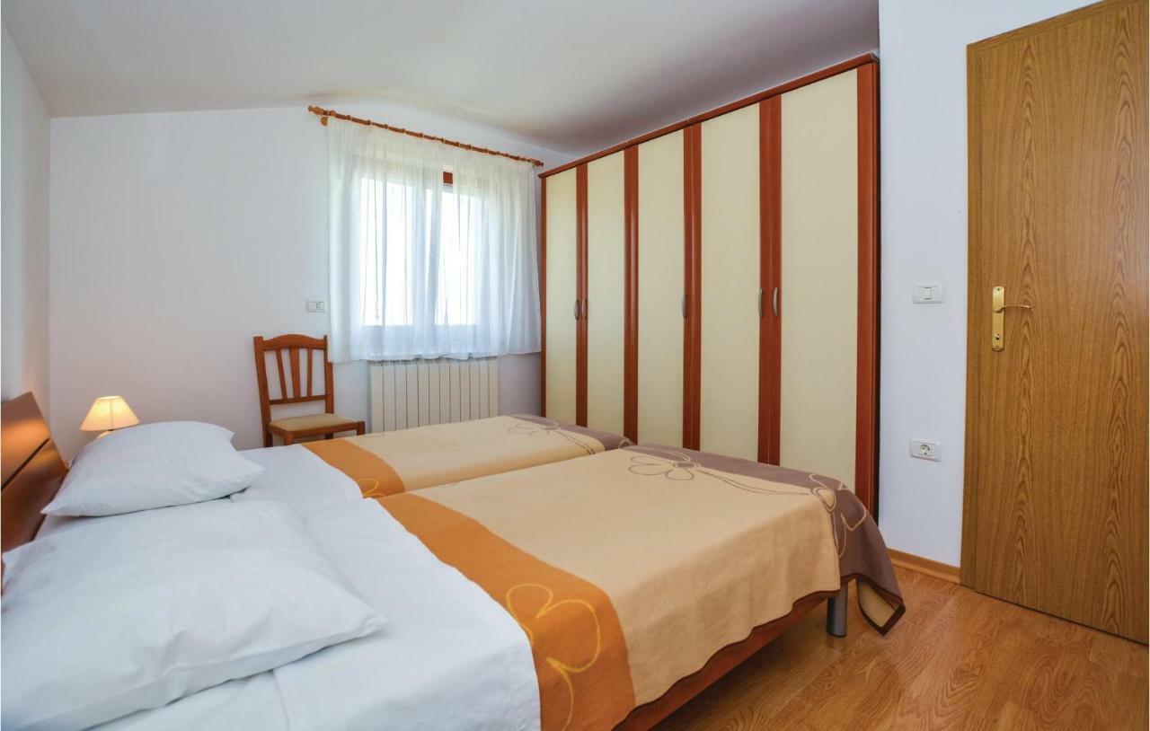 2 Bedroom Amazing Apartment In Portoroz Exterior foto