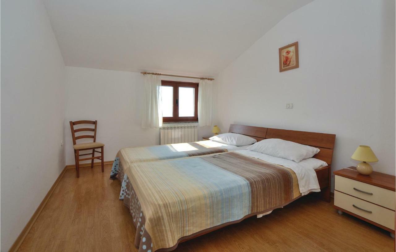 2 Bedroom Amazing Apartment In Portoroz Exterior foto